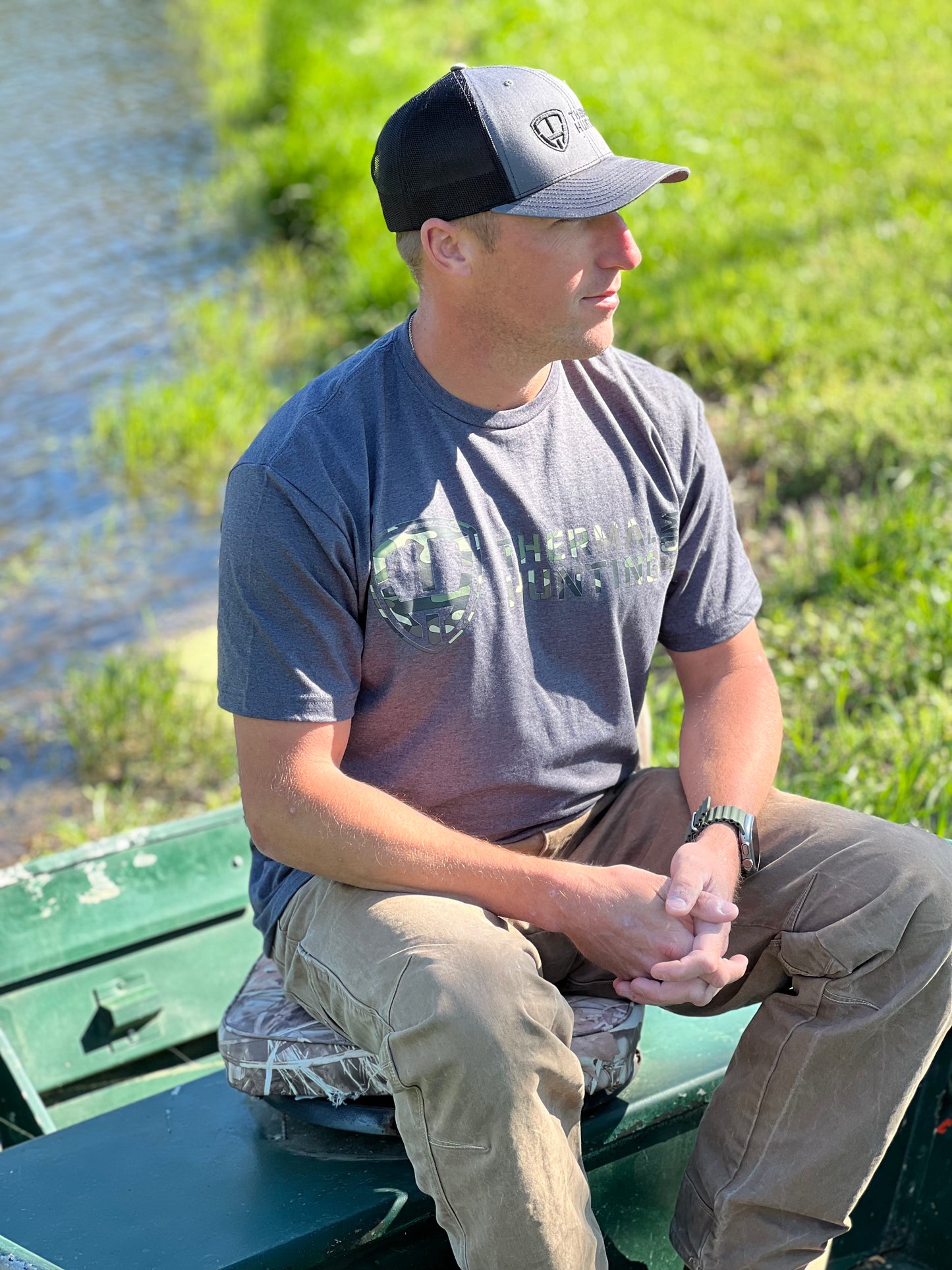 Short Sleeve Camo Logo - Heathered Charcoal